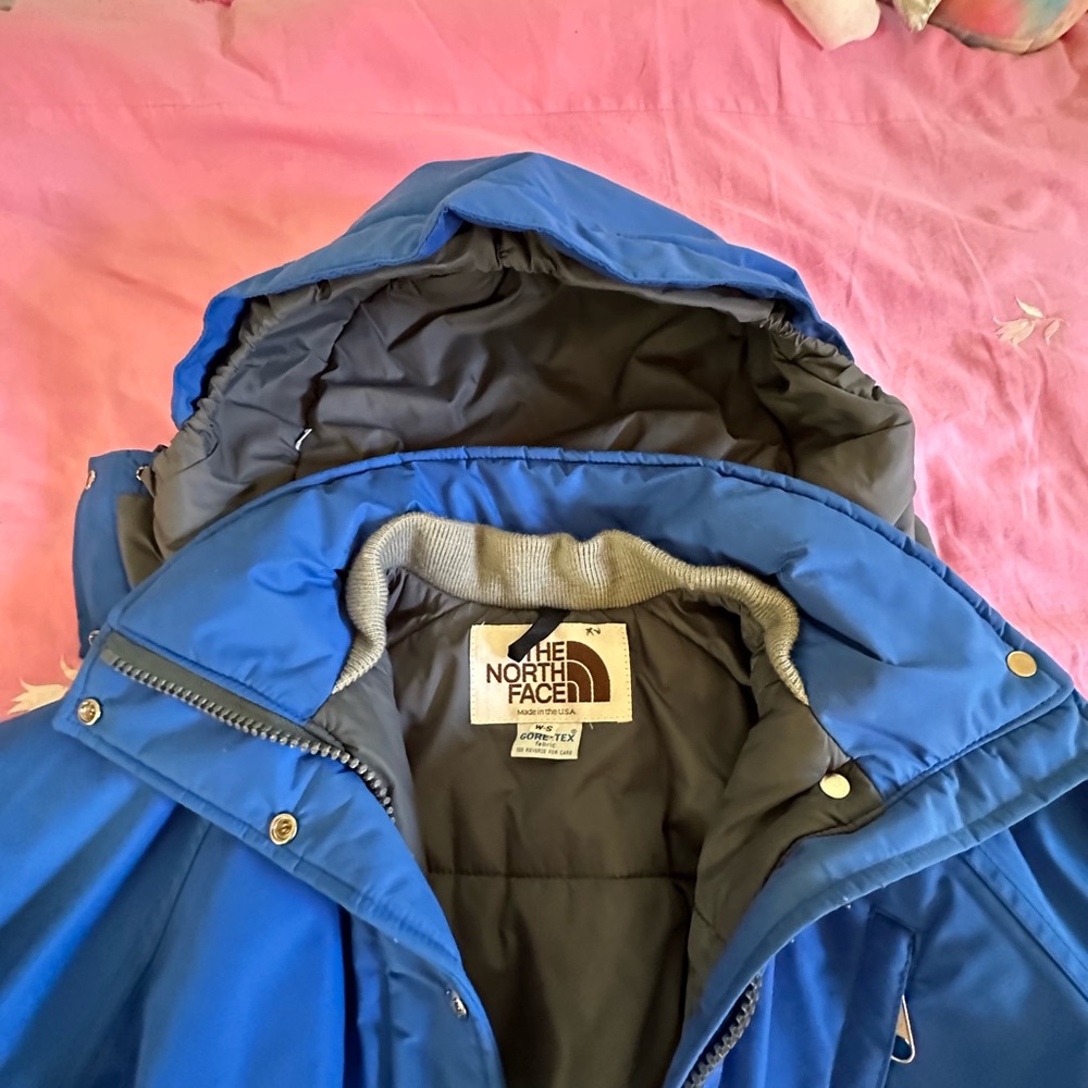 EUC North Face gortex insulated parka. Blue. Size small. - Picture 2 of 15
